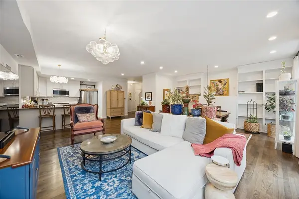 2509 N Milwaukee AVE #1S, Chicago, IL 60647