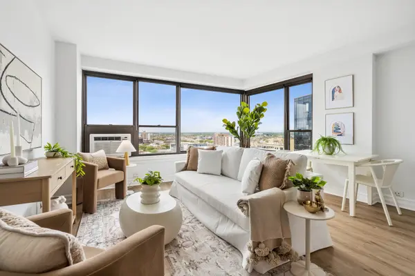 2930 N SHERIDAN RD #2106, Chicago, IL 60657