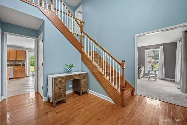 810 Woodridge TRL, Mchenry, IL 60050