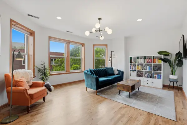 2720 N Sawyer AVE #3, Chicago, IL 60647