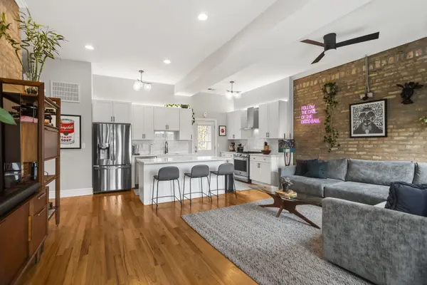 744 W Cornelia AVE #3E, Chicago, IL 60657