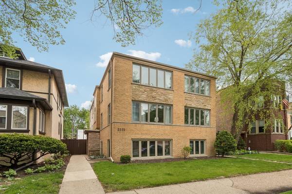 2225 W Touhy AVE, Chicago, IL 60645