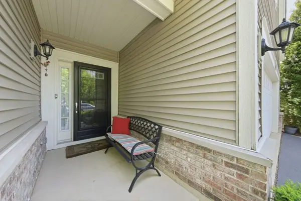 1242 Barkston LN, Aurora, IL 60502
