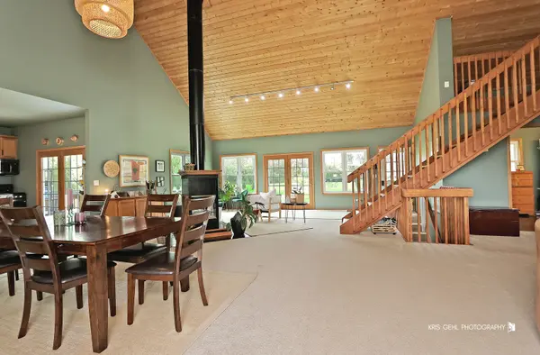 600 Meadow LN, Winthrop Harbor, IL 60096