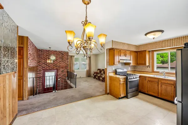 811 Oakton AVE, Romeoville, IL 60446