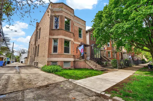 1715 W Balmoral AVE, Chicago, IL 60640