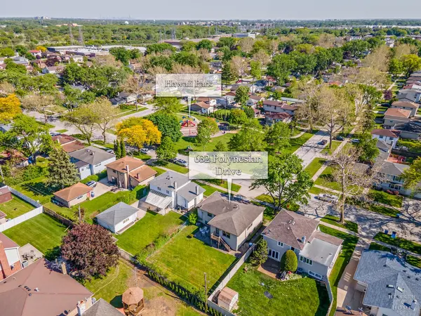 632 Polynesian DR, Des Plaines, IL 60016
