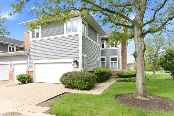 9 Brassie CT, Woodridge, IL 60517