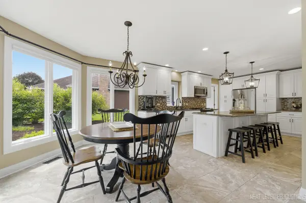1650 Fox Trail DR, Batavia, IL 60510