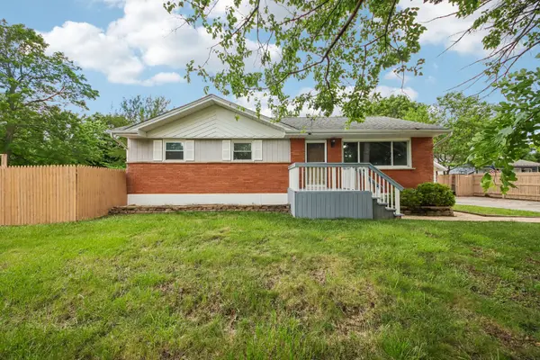 18120 W Big Oaks RD, Grayslake, IL 60030