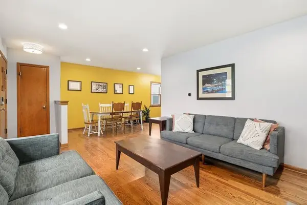 4454 N Richmond ST, Chicago, IL 60625