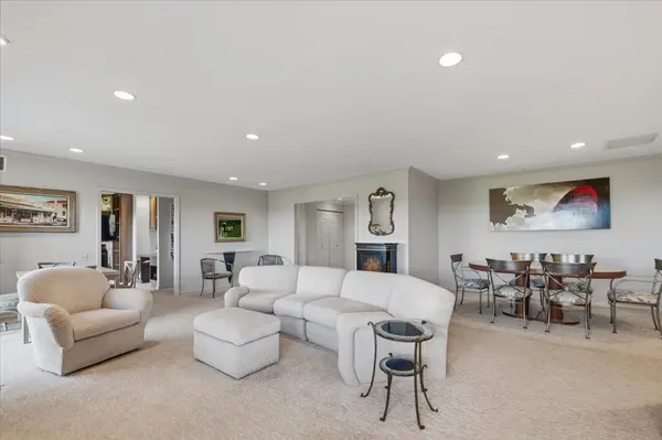 3810 Mission Hills RD #505, Northbrook, IL 60062