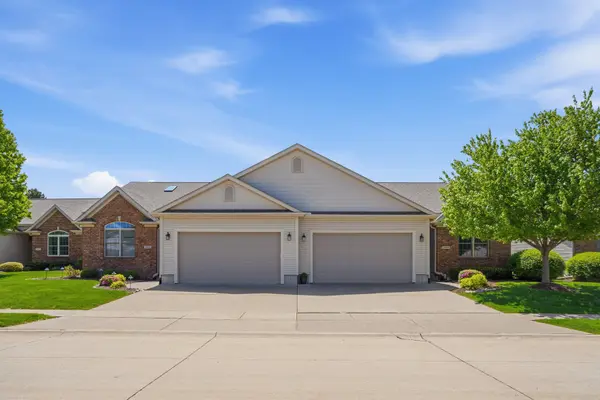 2865 Villa CT, Bettendorf, IA 52722