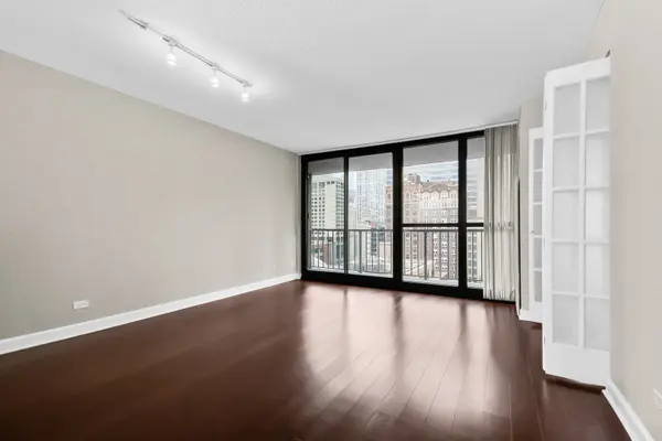 10 E Ontario ST #1004, Chicago, IL 60611