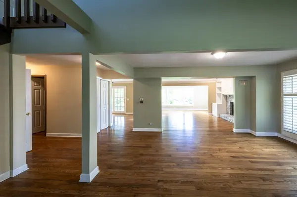 833 Huntleigh DR, Naperville, IL 60540