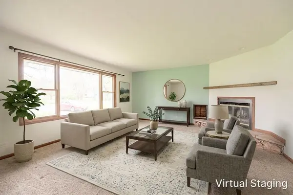 9509 Ballard RD, Crystal Lake, IL 60014