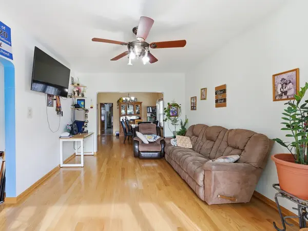 3235 N Kildare AVE, Chicago, IL 60641
