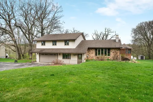 8604 Carradale DR, Caledonia, IL 61011