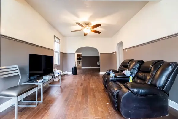 14010 S Green Bay AVE, Burnham, IL 60633