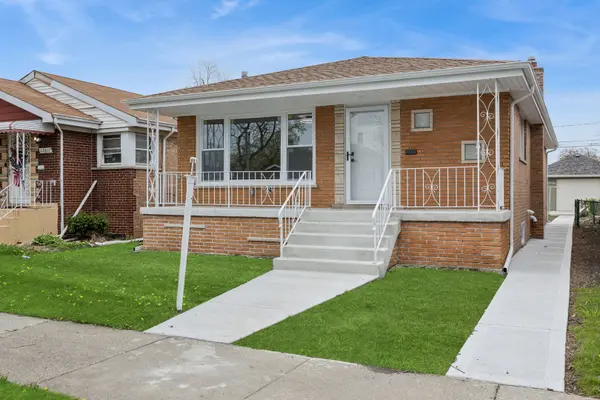 12621 S Wood ST, Calumet Park, IL 60827