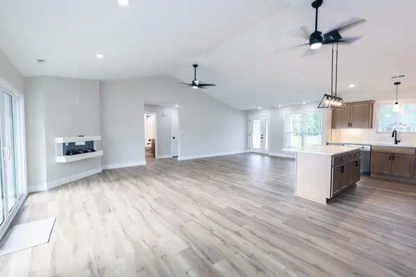 1600 Philip LN, Marion, IL 62959