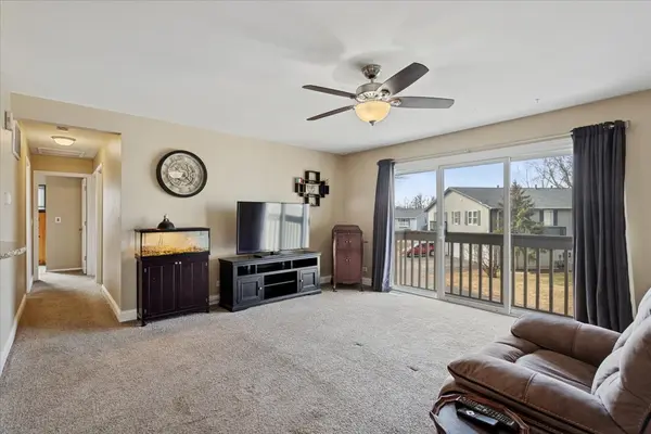 227 Elkhorn CT #D, Bolingbrook, IL 60440
