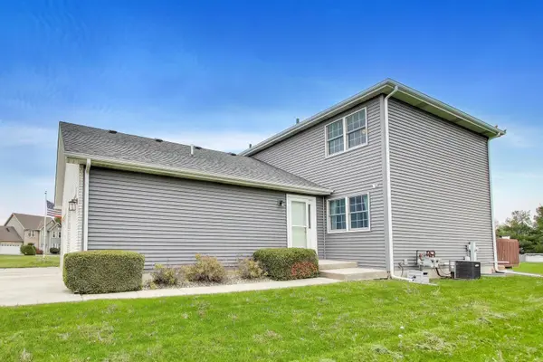 912 Whitetail LN,  Sandwich,  IL 60548