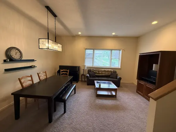 1104 Kimberly RD #602, Bettendorf, IA 52722