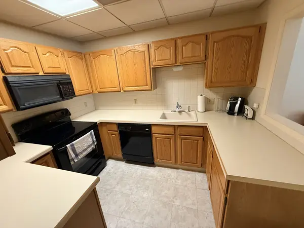 1104 Kimberly RD #602, Bettendorf, IA 52722