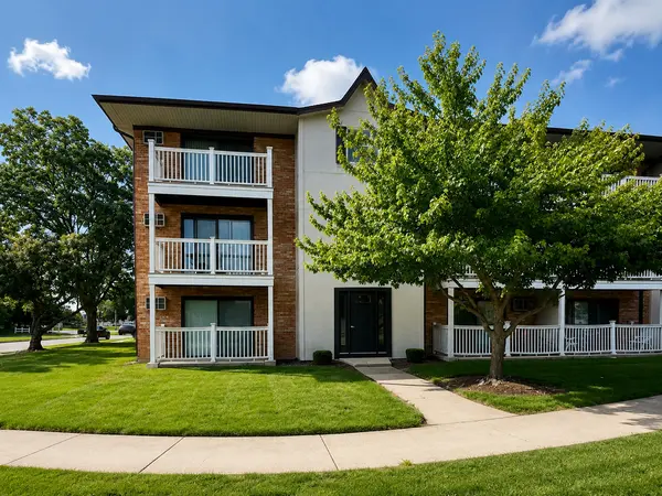 301 Gregory ST #9, Aurora, IL 60504