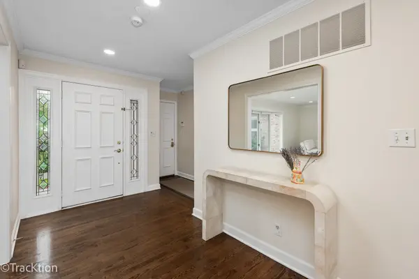 1401 Golden Bell CT, Downers Grove, IL 60515