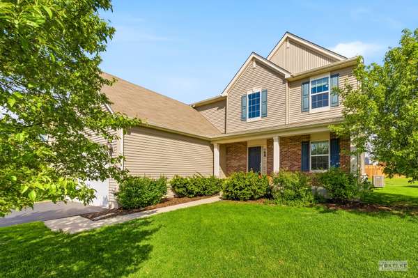 775 Kentshire DR, Yorkville, IL 60560