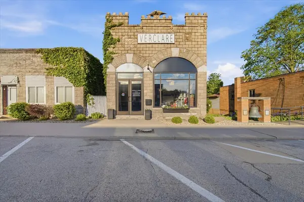 231 S Green ST, Chenoa, IL 61726