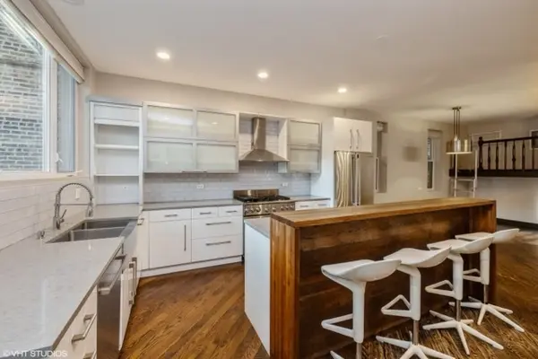852 N Hermitage AVE, Chicago, IL 60622