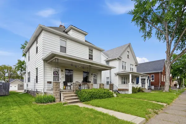 443 16th AVE, East Moline, IL 61244