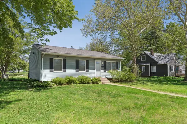 1022 W 13th ST, Davenport, IA 52804