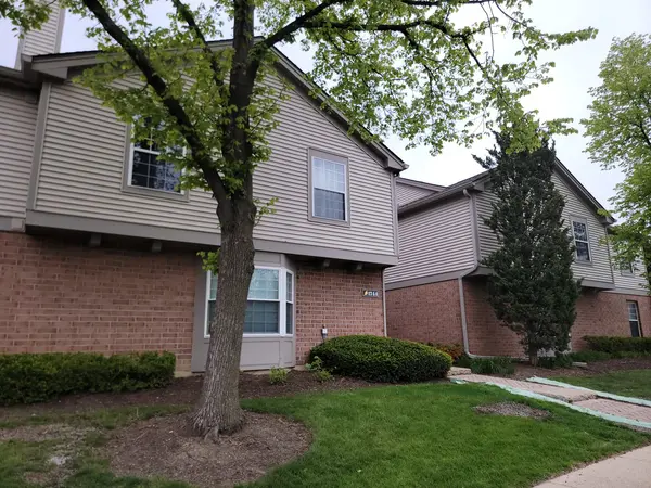 1744 Eastwood CT #1, Schaumburg, IL 60195