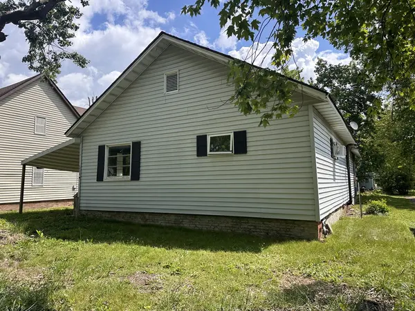 204 S 10th ST, Herrin, IL 62948