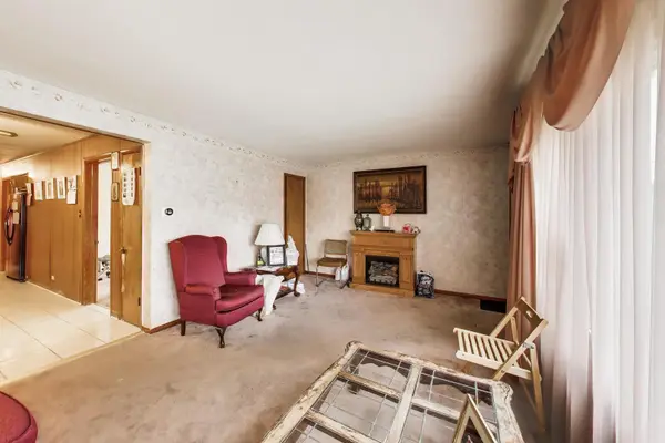 8015 S Wentworth AVE, Chicago, IL 60620