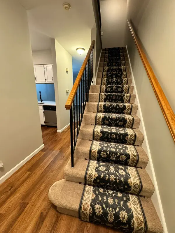 1619 WOODCREST CIR, Mundelein, IL 60060