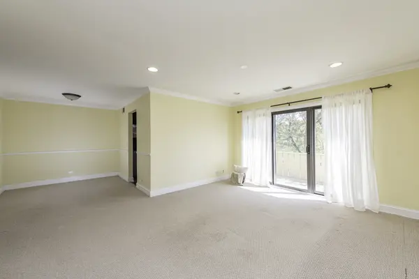 5227 Rockpointe CT #5227, Gurnee, IL 60031