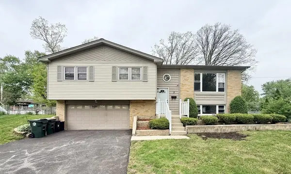 3 Catalpa CT, Woodridge, IL 60517