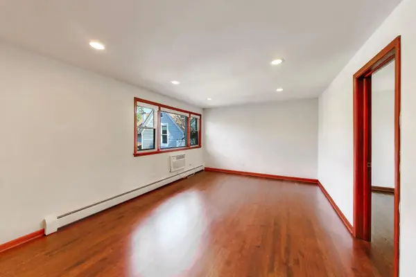 4149 N TRIPP ST #8, Chicago, IL 60641