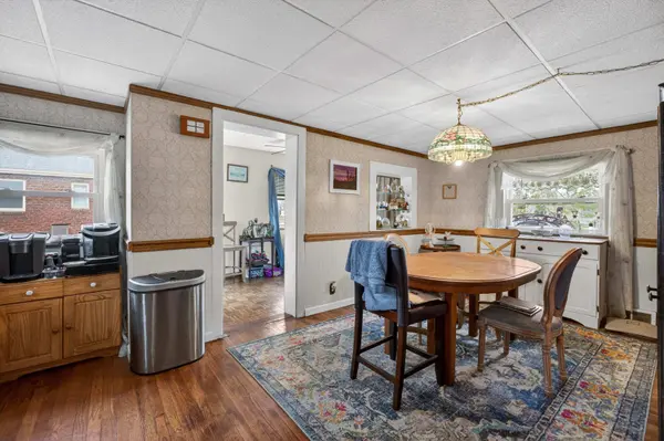 2015 N Zenith AVE, Davenport, IA 52804