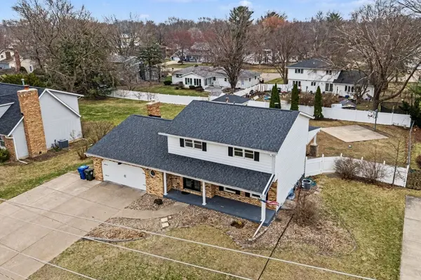 2039 E 46th ST, Davenport, IA 52807