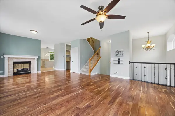 4144 Milford LN, Aurora, IL 60504