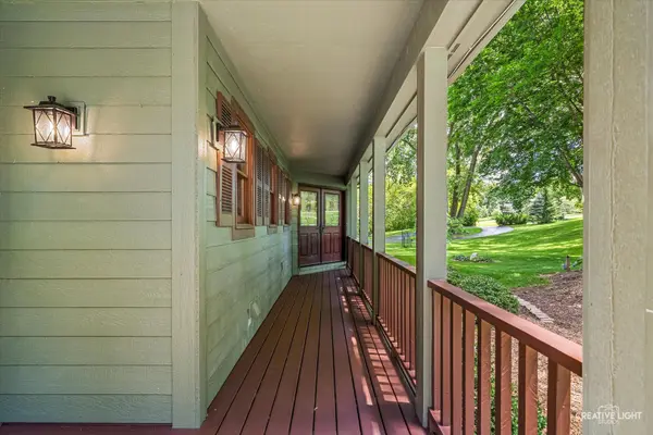 39W860 Reindeer TRL, St. Charles, IL 60175