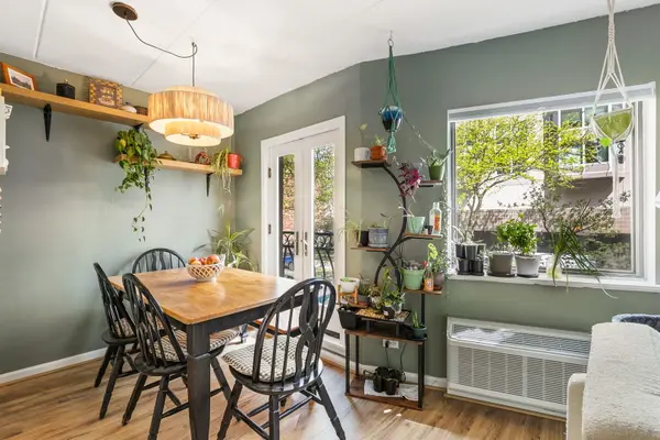 711 W Gordon TER #105, Chicago, IL 60613
