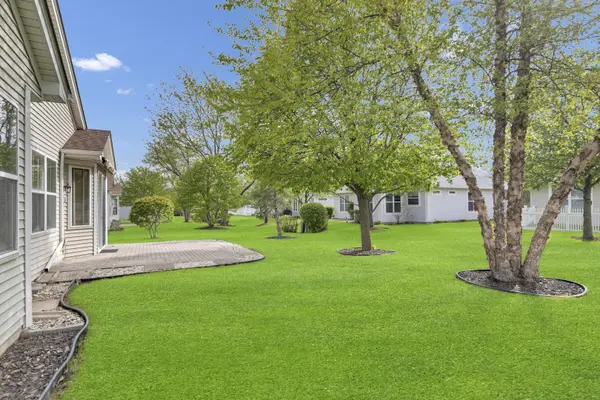 11667 Stonewater XING, Huntley, IL 60142
