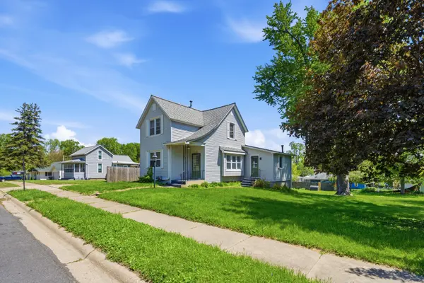 1713 N 5th ST, Clinton, IA 52732
